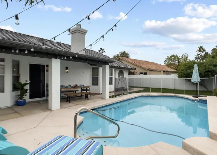 Holiday home Val Vista Oasis- Gorgeous With Pool