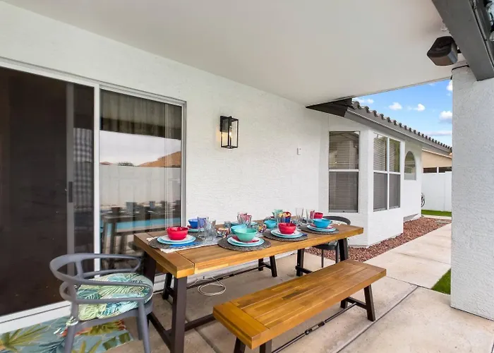 Holiday home Val Vista Oasis- Gorgeous With Pool *